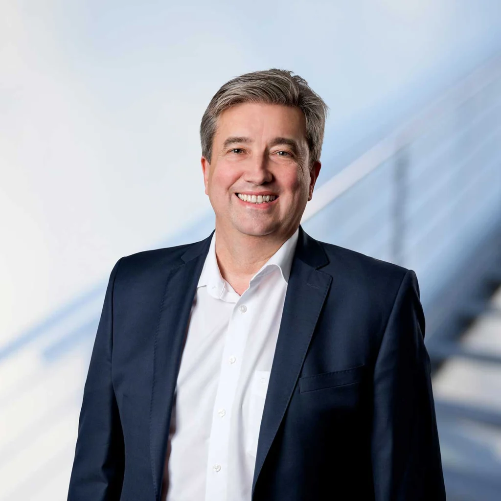 professionelles Portraitbild von Ralf Laufenberg, CEO RLE International