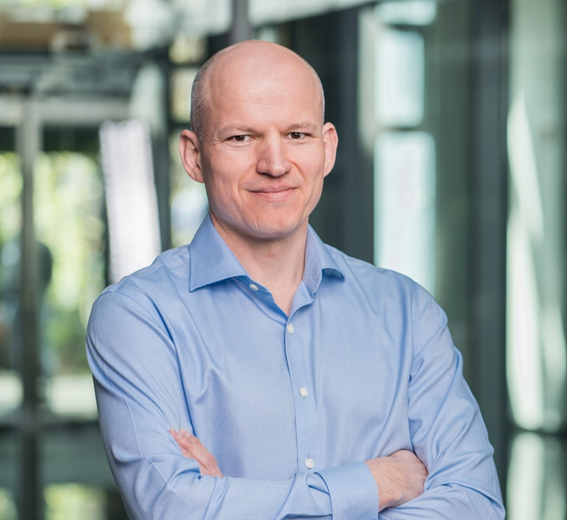 Portrait of Marco Thömmes, Head of Business Unit Electrics/Electronics